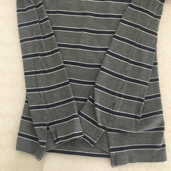 Stylish Tommy Hilfiger Men's Polo Shirt - Picture 3 of 6